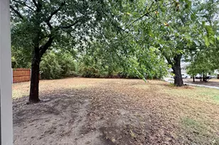 3204 Henderson St, Greenville, TX 75401 - Photo 31