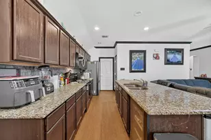 2365 Old Leonard St, Fort Worth, TX 76119 - Photo 11