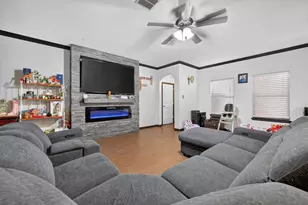 2365 Old Leonard St, Fort Worth, TX 76119 - Photo 7