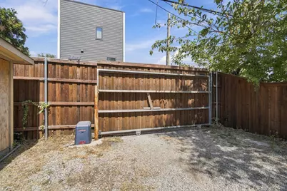 607 W Page Avenue, Dallas, TX 75208 - Photo 21