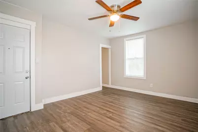 326 W Sears Street #202, Denison, TX 75020 - Photo 3
