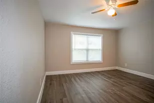 326 W Sears St, Denison, TX 75020 - Photo 7