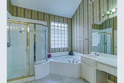 1617 Thompson Drive, Carrollton, TX 75010 - Photo 7