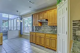 1617 Thompson Dr, Carrollton, TX 75010 - Photo 9
