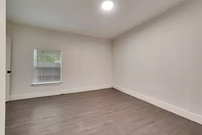 2706 Hector Street, Dallas, TX 75210 - Photo 9