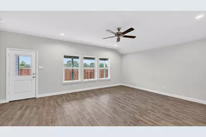 4225 Cornerstone Circle, Granbury, TX 76048 - Photo 9