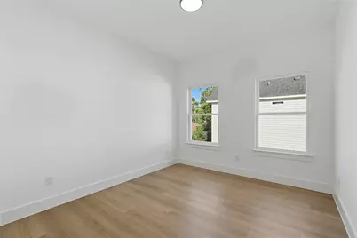 5806 Carlton Garrett Street, Dallas, TX 75215 - Photo 21