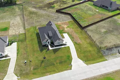 401 Indian Creek Road, Van Alstyne, TX 75495 - Photo 3