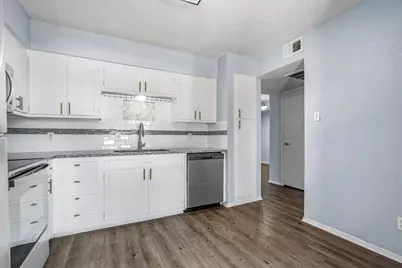 5606 Boca Raton Boulevard #247, Fort Worth, TX 76112 - Photo 5