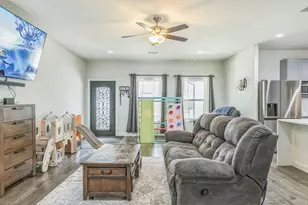 424 N McGraw St, Forney, TX 75126 - Photo 3