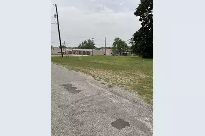 123 N Main Street, Bonham, TX 75418 - Photo 11