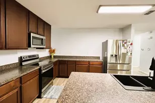909 Penny Royal Ct, Arlington, TX 76002 - Photo 9