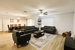909 Penny Royal Ct, Arlington, TX 76002 - Photo 7