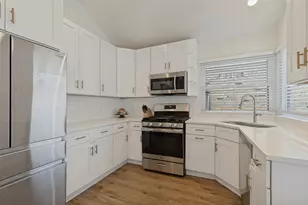 3207 Basil Ct, Dallas, TX 75204 - Photo 11