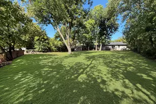 9324 Lenel Pl, Dallas, TX 75220 - Photo 17