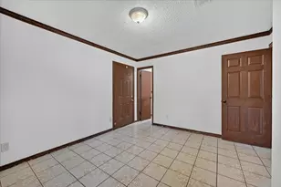 5867 Beau Purple Dr, Dallas, TX 75211 - Photo 31