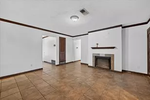 5867 Beau Purple Dr, Dallas, TX 75211 - Photo 9