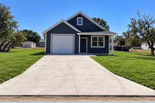 317 Timberline Dr, Granbury, TX 76048 - Photo 1
