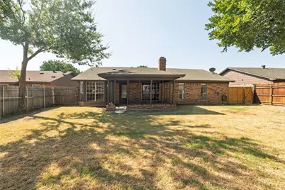 304 Cambridge Drive, Saginaw, TX 76179 - Photo 35