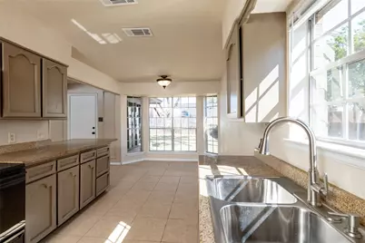 304 Cambridge Drive, Saginaw, TX 76179 - Photo 27