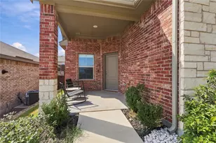9733 New Bern Dr, Fort Worth, TX 76108 - Photo 3