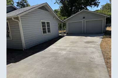 507 Poindexter Avenue, Cleburne, TX 76033 - Photo 1