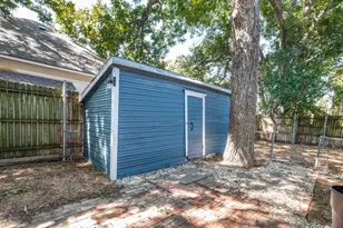 415 W Franklin St, Waxahachie, TX 75165 - Photo 25