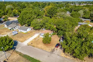 106 Bales St, Cleburne, TX 76033 - Photo 7