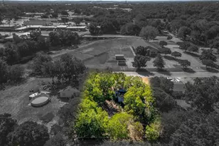 106 Bales St, Cleburne, TX 76033 - Photo 3