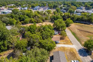 106 Bales St, Cleburne, TX 76033 - Photo 9