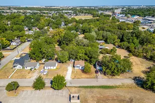 106 Bales St, Cleburne, TX 76033 - Photo 5