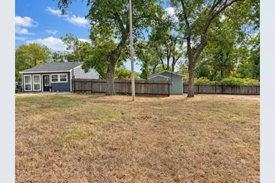 405 S 6th Street, Gatesville, TX 76528 - Photo 3