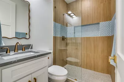 710 W 10th Street #101, Dallas, TX 75208 - Photo 11