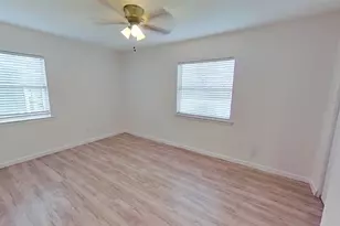 2320 Brockbank Dr, Irving, TX 75062 - Photo 13