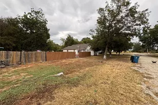 301 SE 5th St, Kerens, TX 75144 - Photo 23