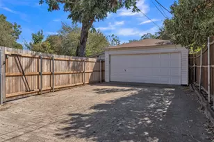 2309 Maryel Dr, Fort Worth, TX 76112 - Photo 29