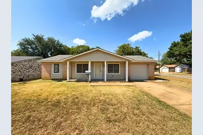 615 Crane Drive, Euless, TX 76039 - Photo 1