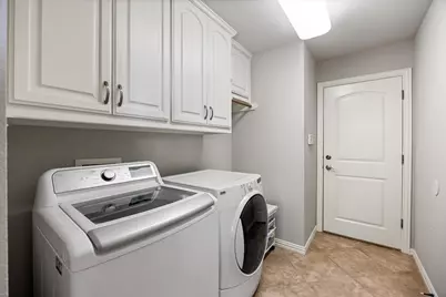 1616 Crow Creek Drive, Granbury, TX 76049 - Photo 25