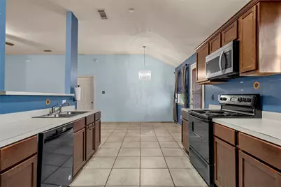 240 B B Burt, Waco, TX 76708 - Photo 5