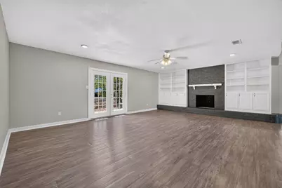 303 NW 32nd Street, Mineral Wells, TX 76067 - Photo 5
