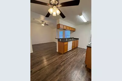 641 Woodard Avenue #C, Cleburne, TX 76033 - Photo 11