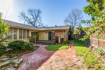 9759 Shoreview Road, Dallas, TX 75238 - Photo 13