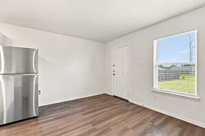 413 E Hull Street, Denison, TX 75020 - Photo 9