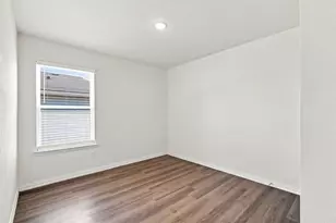 413 E Hull St, Denison, TX 75020 - Photo 13
