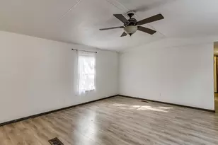 1802 Whispering Oaks St, Burleson, TX 76028 - Photo 21