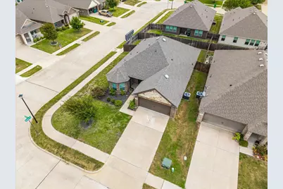 228 Garden Grove Drive, Waxahachie, TX 75165 - Photo 3