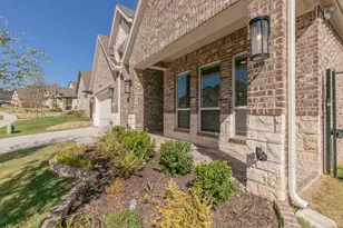 10129 La Frontera Dr, Fort Worth, TX 76179 - Photo 5