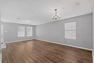 3040 Clemente Dr, Grand Prairie, TX 75052 - Photo 5