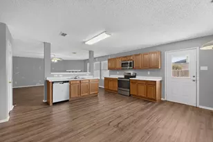 3040 Clemente Dr, Grand Prairie, TX 75052 - Photo 13