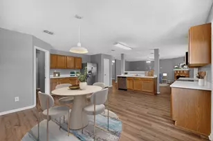 3040 Clemente Dr, Grand Prairie, TX 75052 - Photo 11